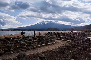 中国女篮首发：王思雨、李梦、张茹、黄思静、韩旭